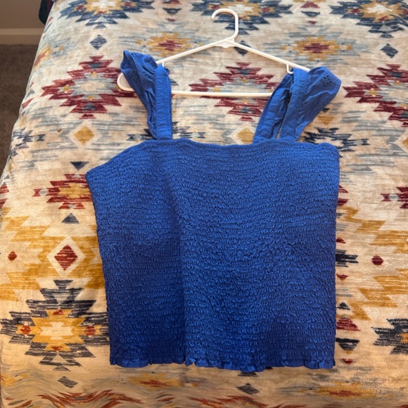 Old navy top - Picture 1 of 2